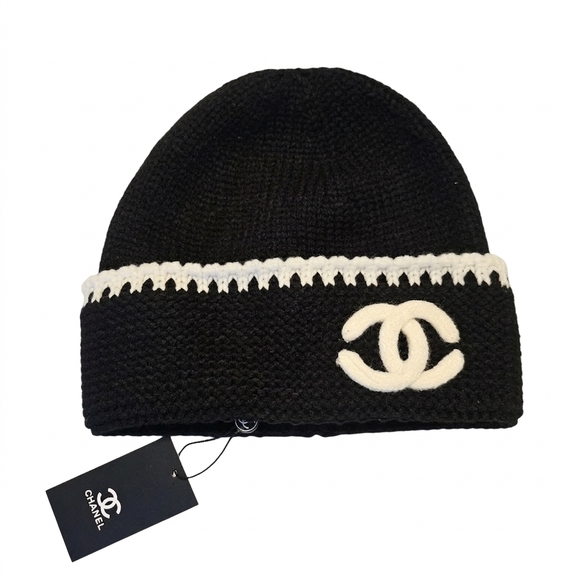CHANEL Accessories - ✨CHANEL✨🖤🤍 Cashmere-Wool Black & White Knit Hat / Beanie